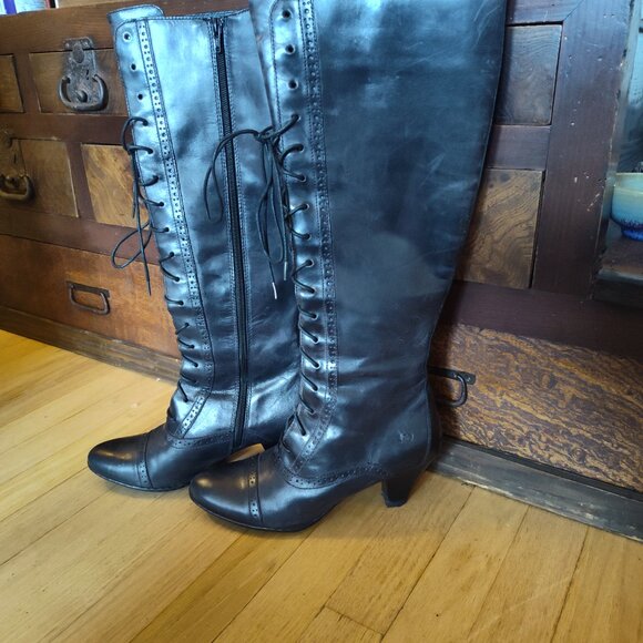 Born Black Leather Lace Up Boots size 9 - Picture 9 of 10
